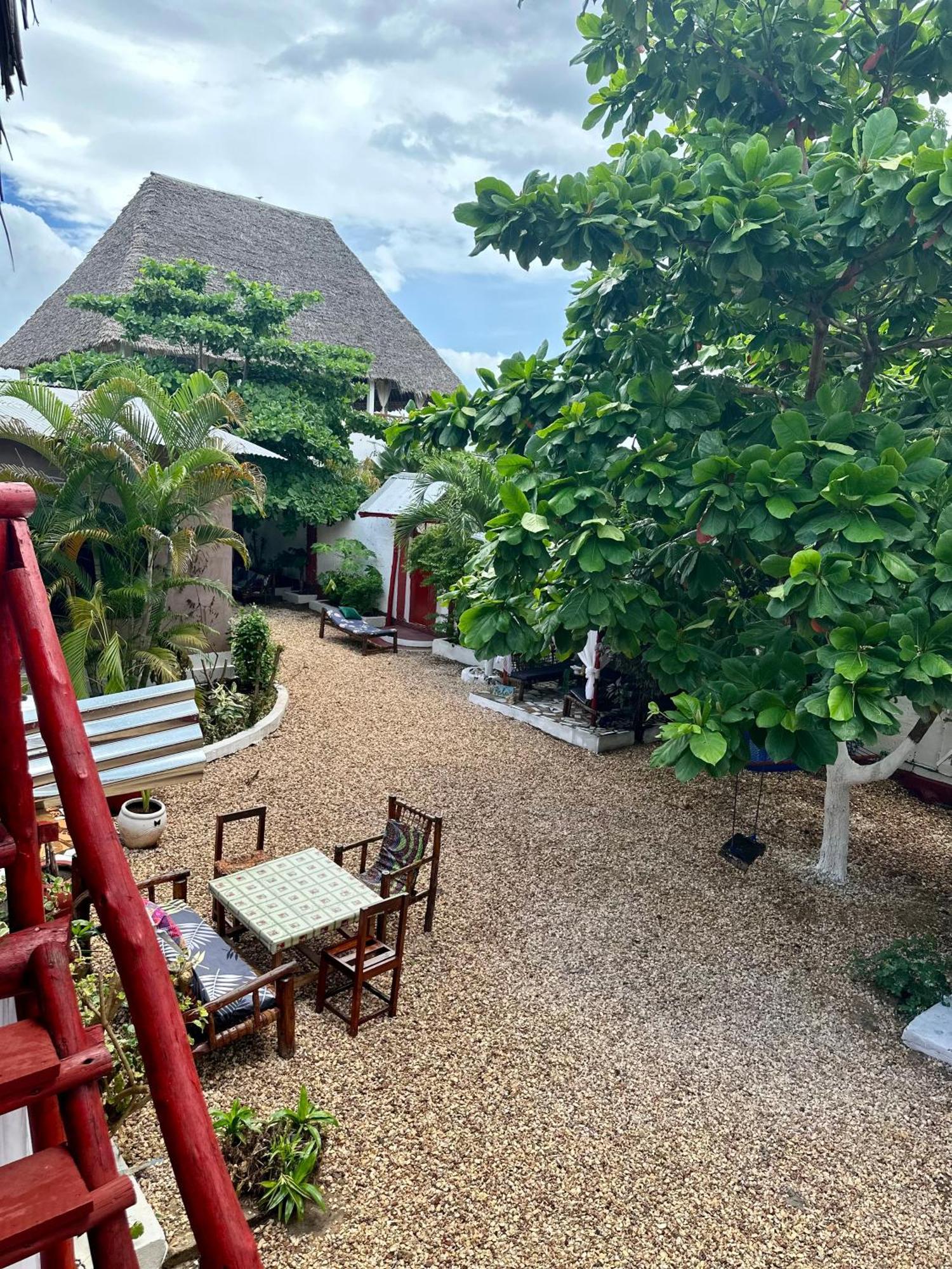 Pole Pole House Hotel Nungwi Bagian luar foto